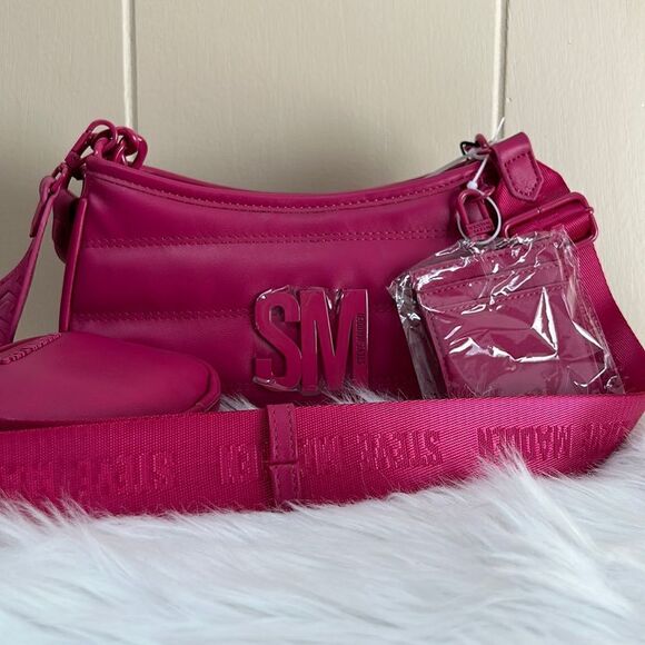 NWT Steve Madden (BZOIA) Crossbody Bag w/AirPod Case & I.D. Card Holder- Fuschia - Picture 2 of 13